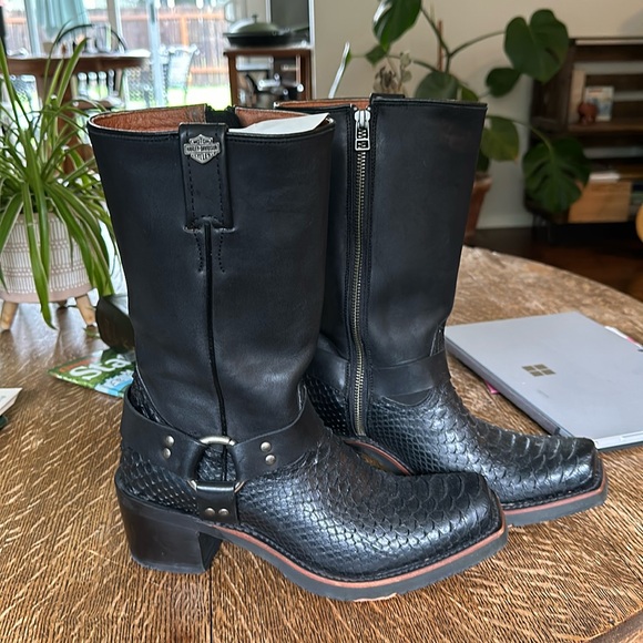 Harley-Davidson Other - Vintage Harley Davidson  boots size 8 1/2 for Women. Worn once